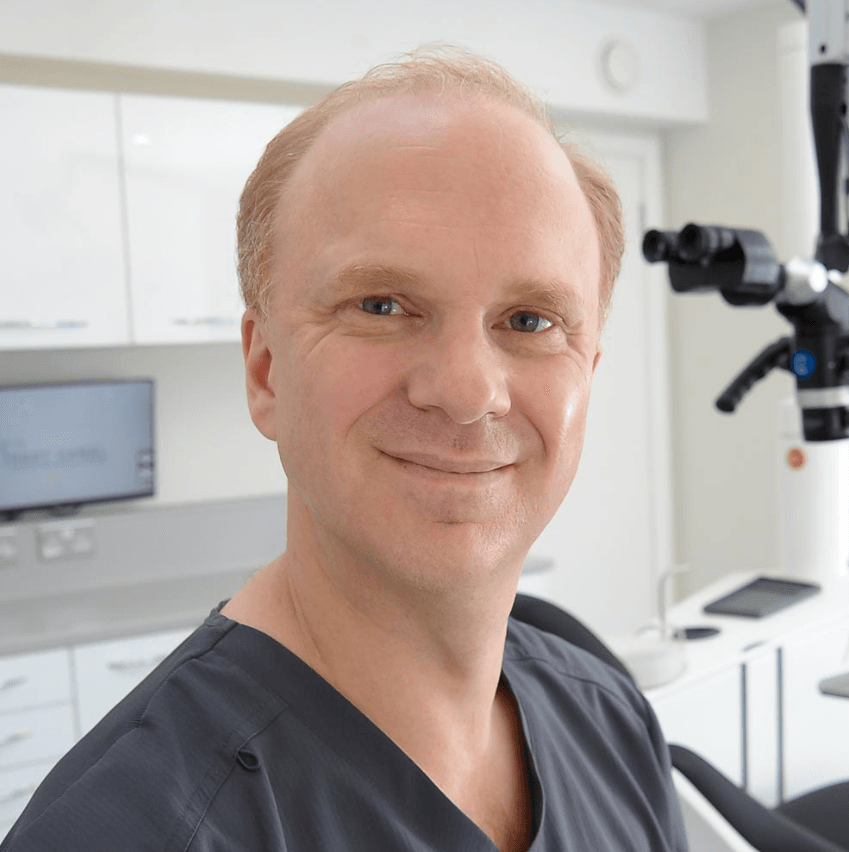 Complex endodontic treatment on a heavily restored tooth
