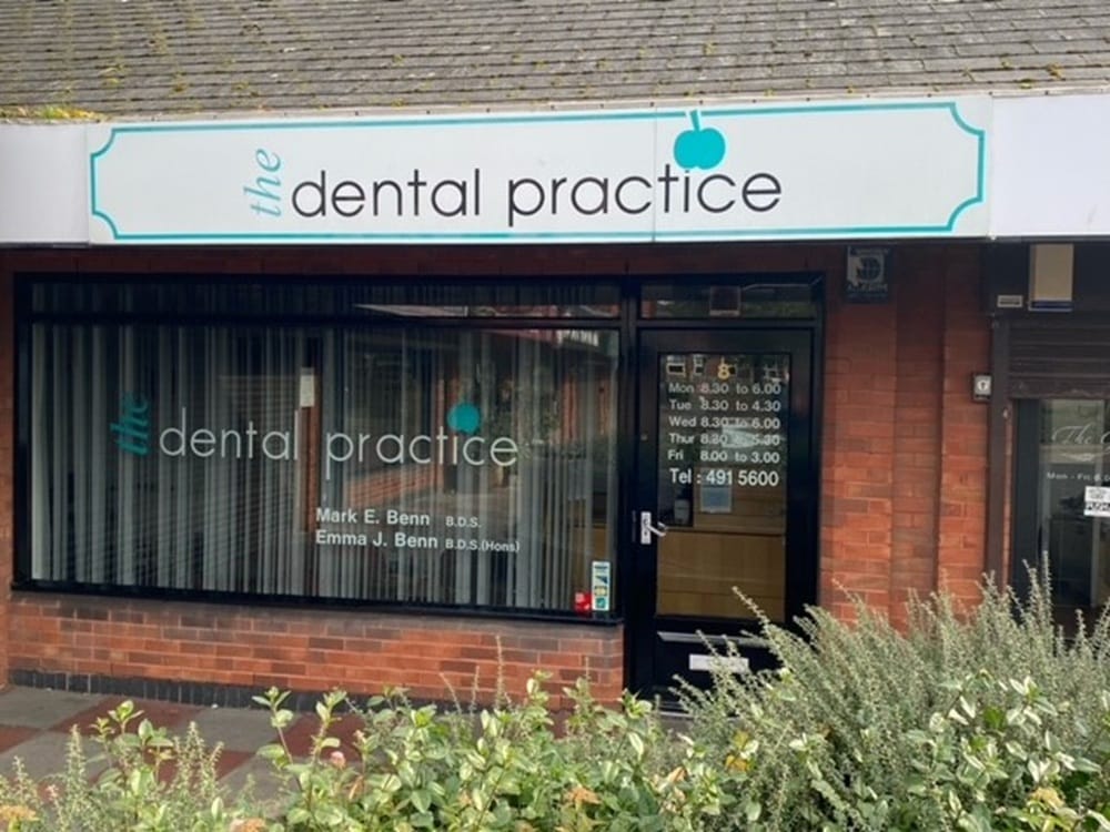 Busy dental practice in Gateshead changes hands as owners retire after 27 years