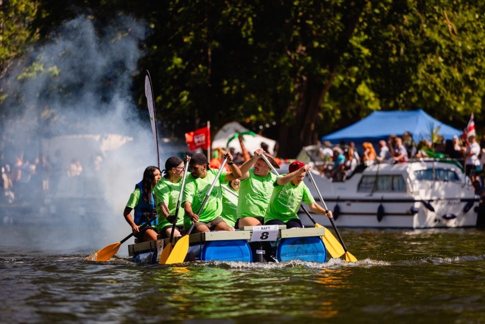 CDS paddle with purpose – raising over £1,100 for Cancer Research UK
